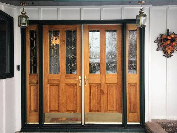 2nd image of 2214 Beech Dr