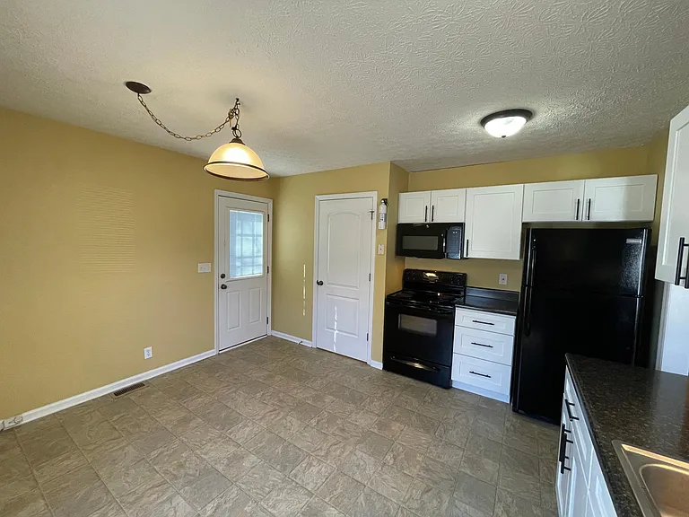 1105 Sioux Ter — Photo 5