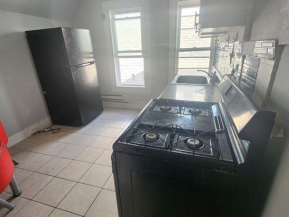 3rd image of 439 S River St APT 6