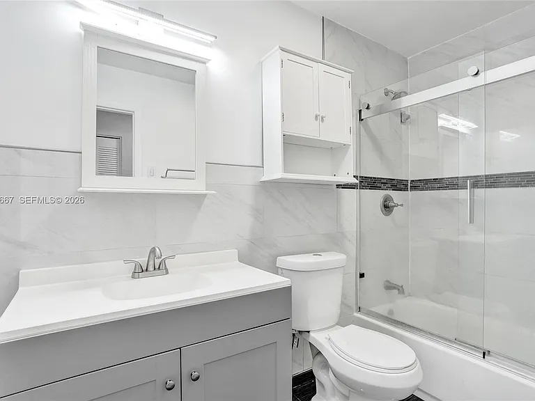 9540 NW 65th St #D8 — Photo 28