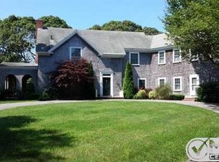 9 Standish Ave, Falmouth, MA 02540