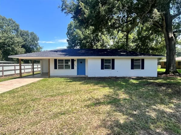 333 Baudin St, Marksville, LA 71351