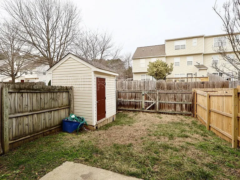 2716 Goyne Loop — Photo 20