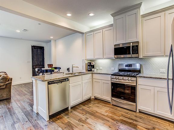2nd image of 3713 Quail Wood Dr
