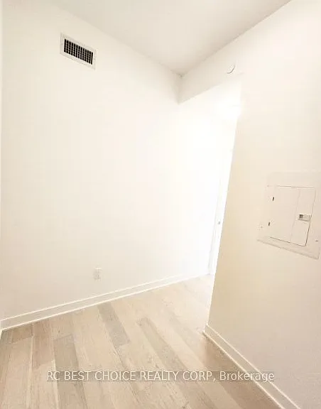 11 Yorkville Ave #5301 — Photo 12