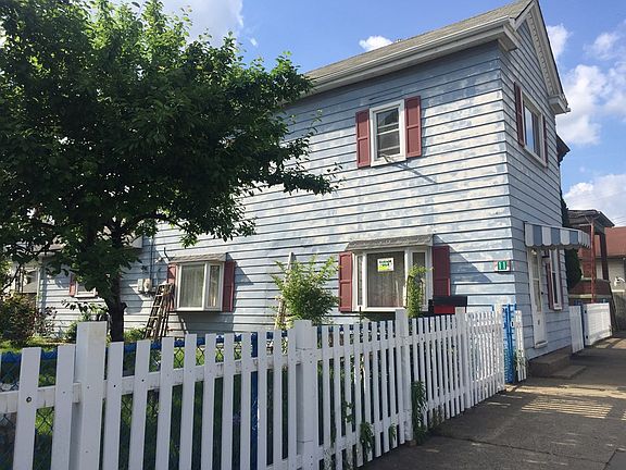 2nd image of 11 Marshall St