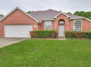 2309 Great Bear Ln, Denton, TX 76210