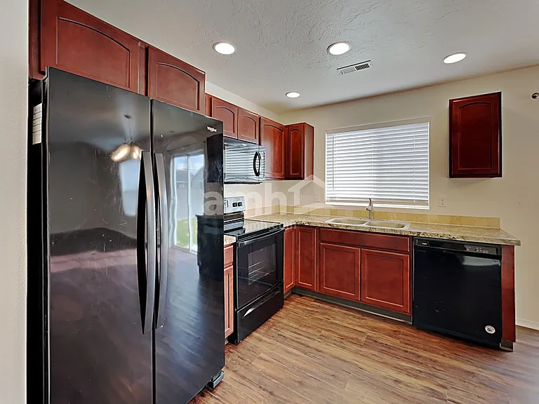 4716 Keepsake Ave — Photo 3