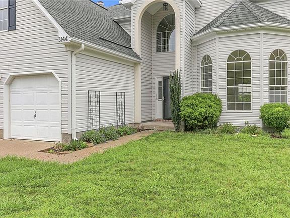 3rd image of 3144 Amador Dr