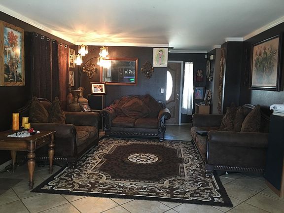 3rd image of 90 Karen Ct