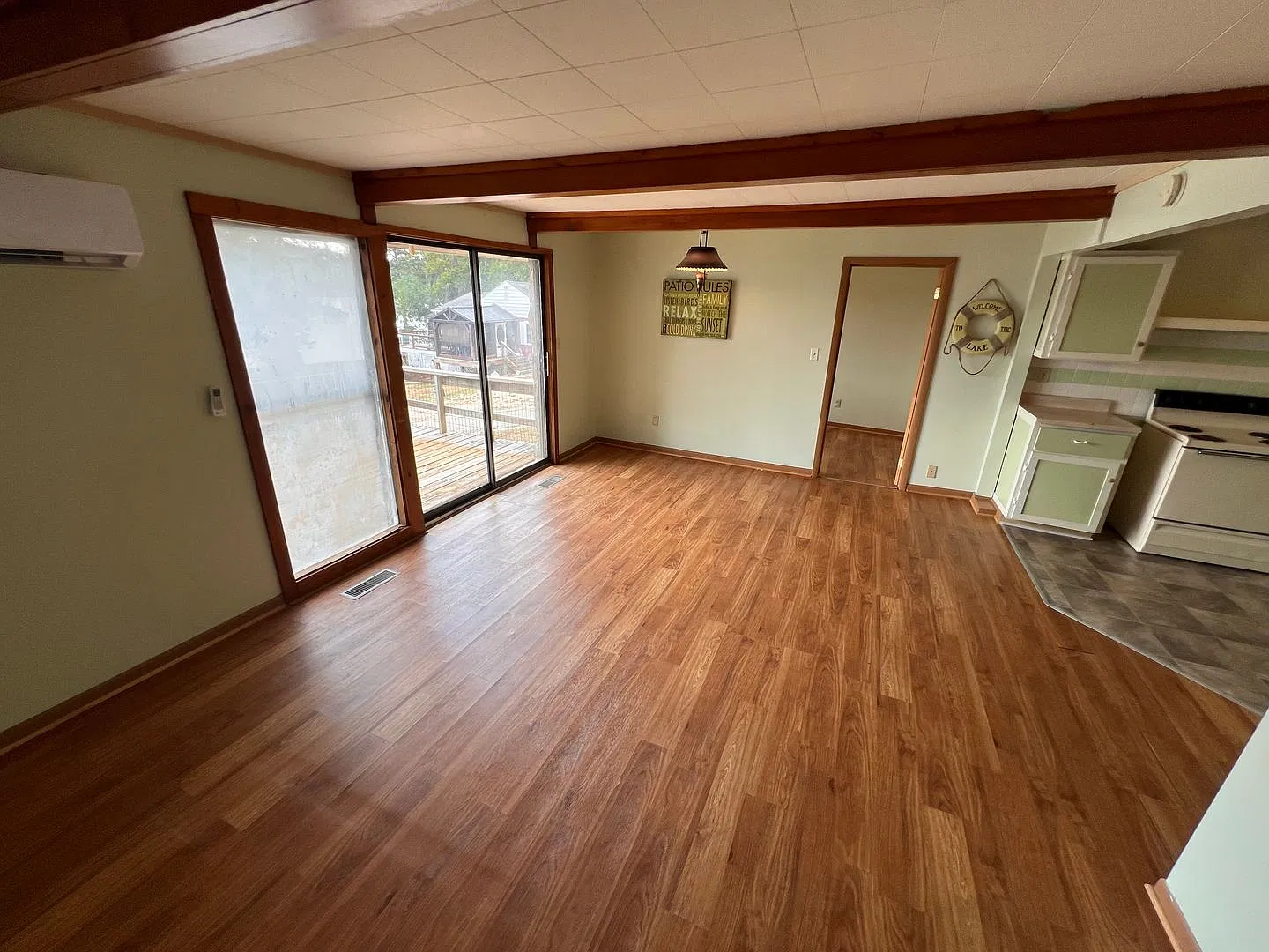3 bed, 1.5 bath, 1300 sqft, $1,200 — Photo 4