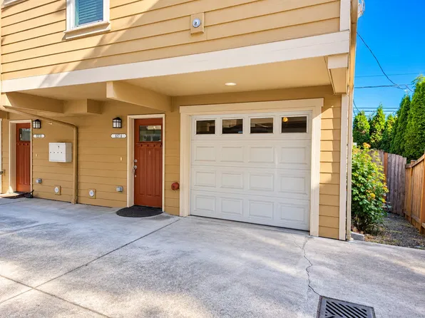 9217-9217A Ashworth Ave N, Seattle, WA 98103