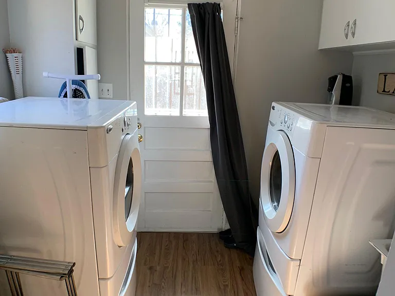 727 Clermont St — Photo 10