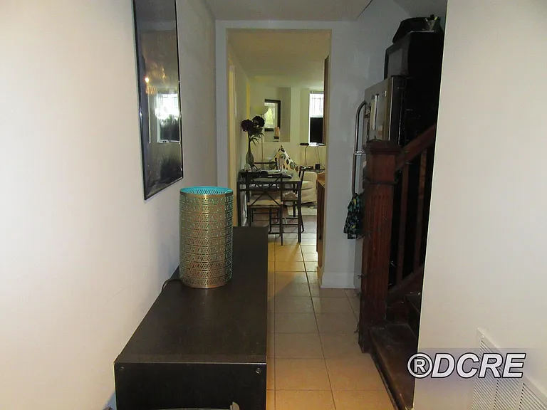 2061 N Hoyne Ave #G — Photo 5