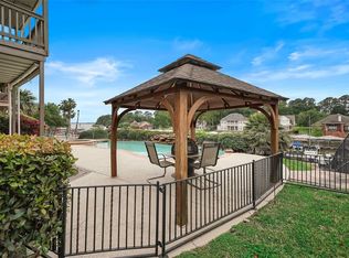 12556 Lake Vista Dr, Willis, TX 77318