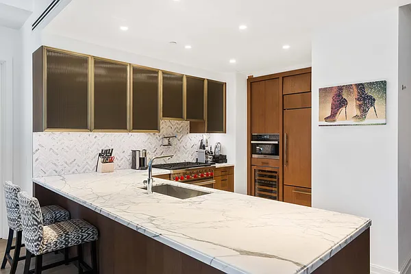 Sold by Compass | media 18