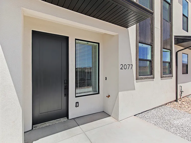 1082 W Albertine Ln #117 — Photo 3