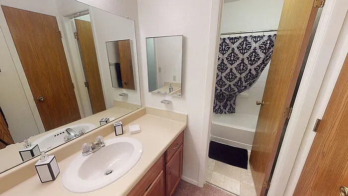 3 bed, 2.5 bath, 1455 sqft, $1,884 — Photo 4
