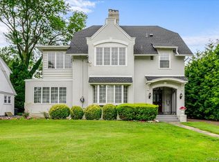 119 Pine Street, Woodmere, NY 11598