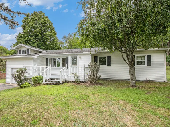 56915 Wilbur Hill Rd, Dowagiac, MI 49047