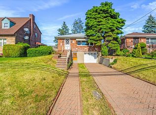2831 Bell Blvd, Bayside, NY 11360