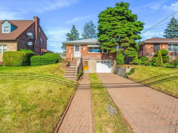 2831 Bell Blvd, Bayside, NY 11360