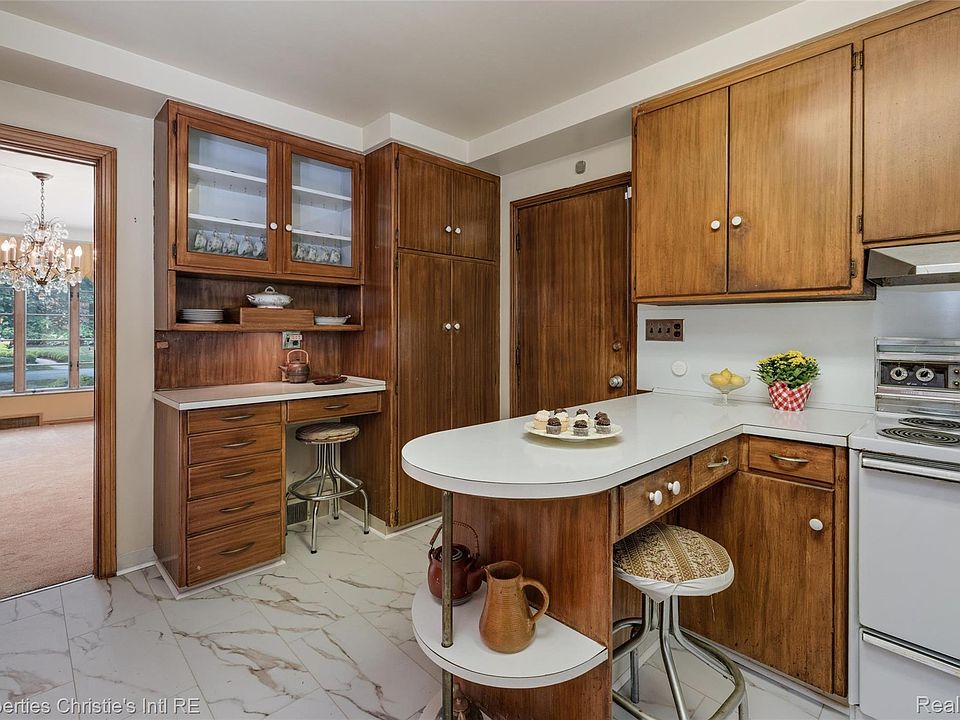 19262 Strathcona Dr, photo 25