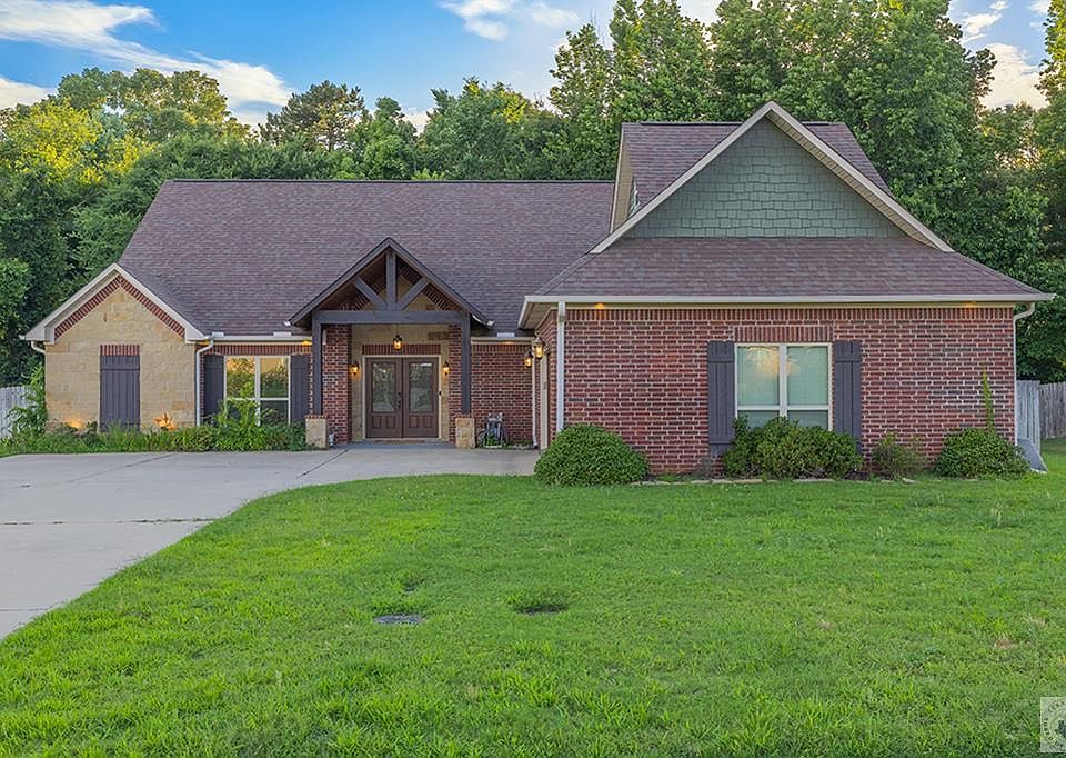 1st image of 52 Chester Field Cir