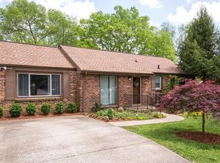 213 Ridgeway Dr, Nashville, TN 37214