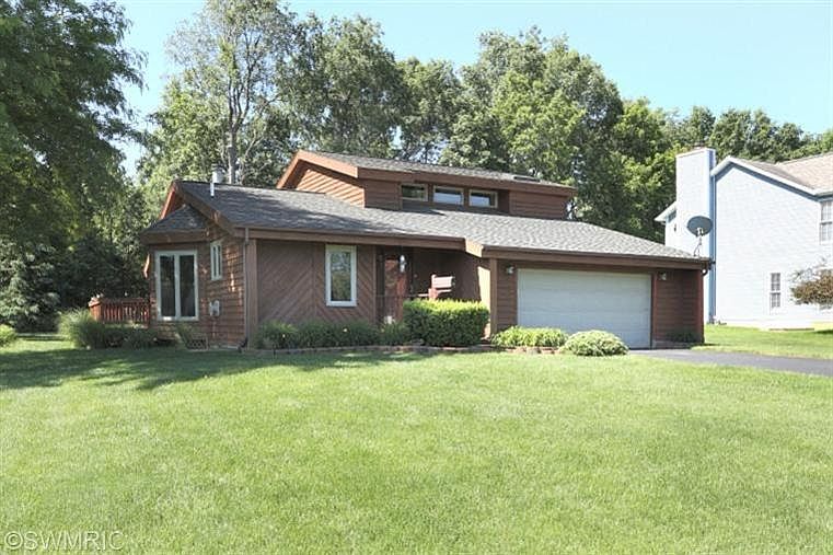 1st image of 4865 Deerview Ave