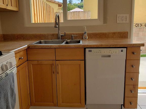4th image of 2001 Monterey St Unit 2005