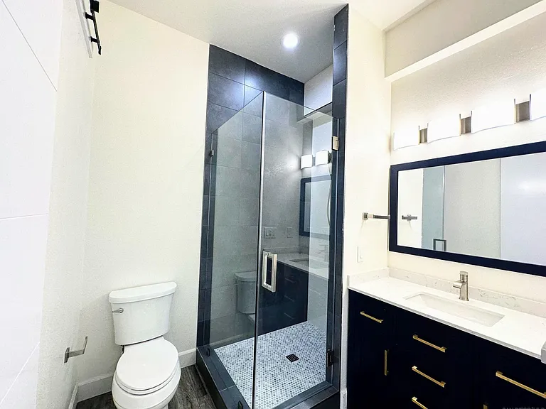 426 Sloane Ave #1 — Photo 16