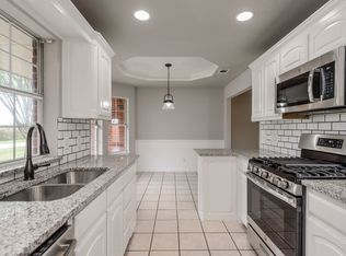 1100 S Jefferson St, Pilot Point, TX 76258