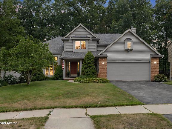 2nd image of 3656 Hampstead Dr