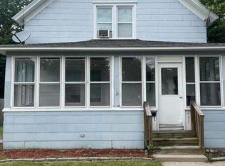 423 S 4th St E, Fort Atkinson, WI 53538