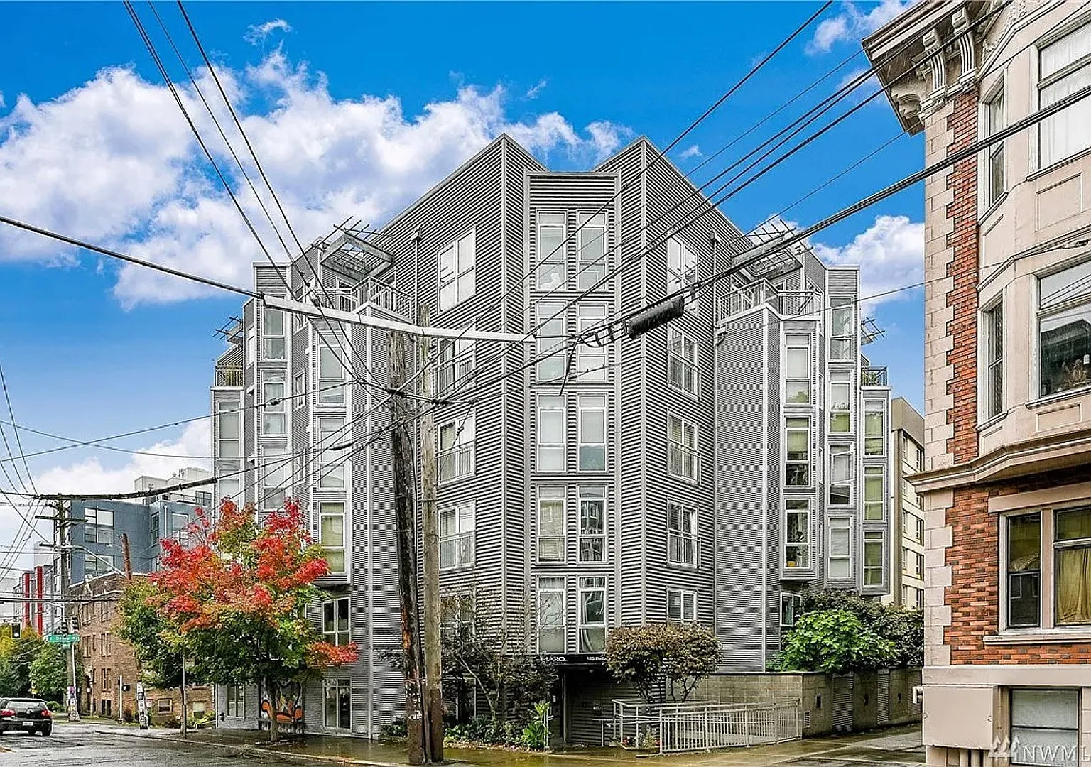 Welcome home to Capitol Hill - Close to all Seattle Offers secured Garage Parking Included — Photo 1