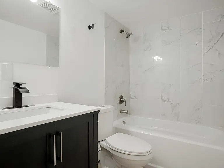 5720 S Pearl St #5 — Photo 6