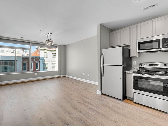 3rd image of 109 W Lexington St #3C