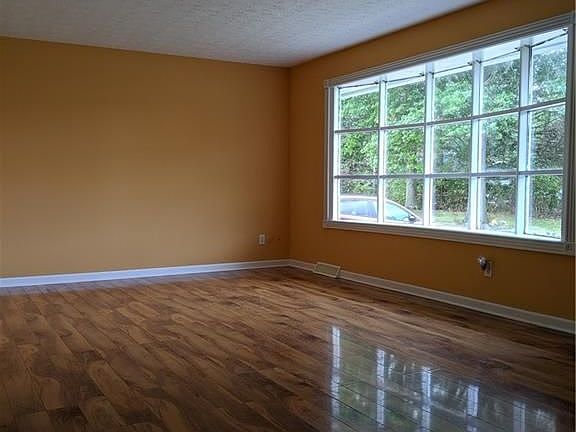 5th image of 1580 Poppy Dr NW