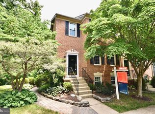 7712 Jewelweed Ct, Springfield, VA 22152