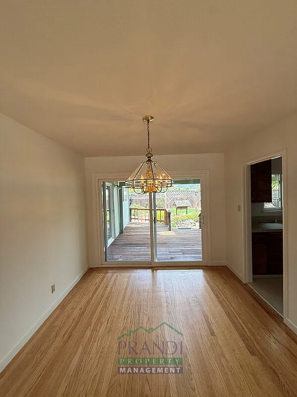 3 bed, 2.0 bath, 1500 sqft, $5,000 — Photo 3