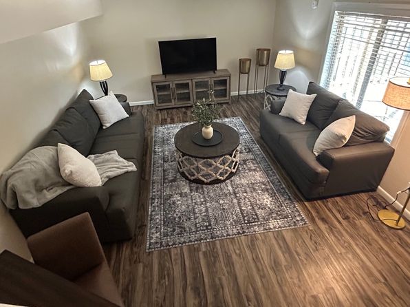 917 Davis Blvd APT 6