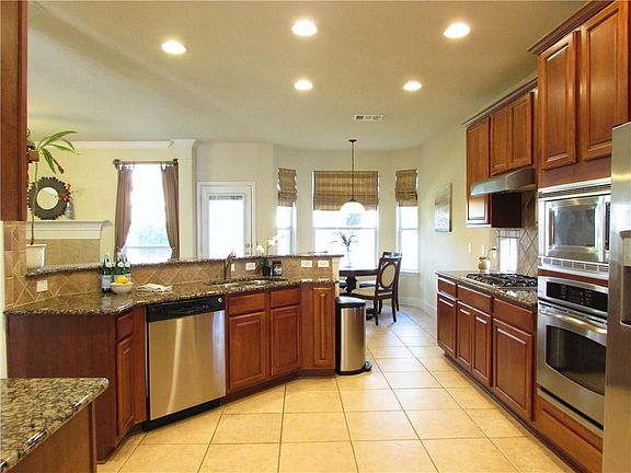 3rd image of 2509 Salorn Way
