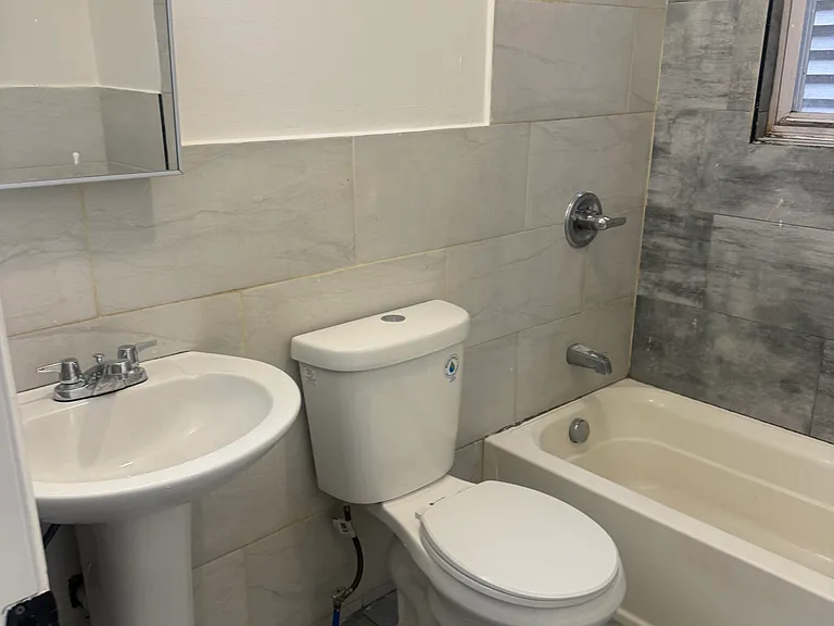 176 Wegman Pkwy #1 — Photo 6