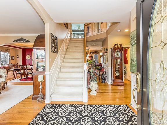2nd image of 3530 46th St NE