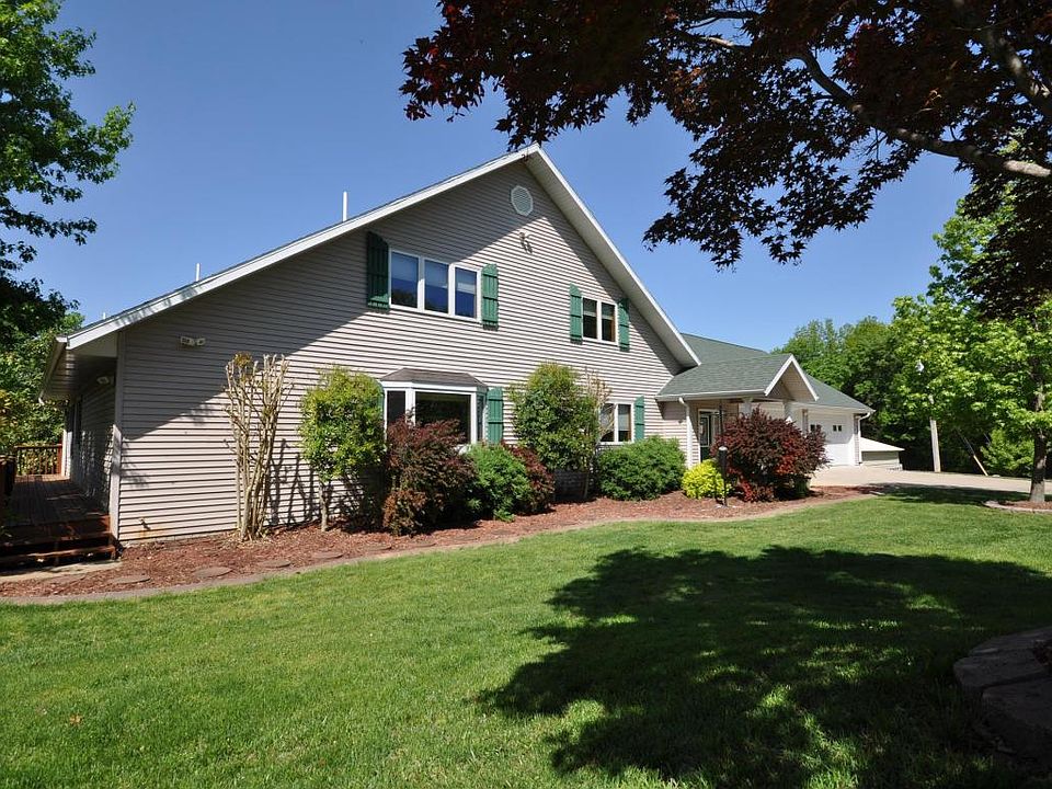 1st image of 1657 Lake Bluff Dr