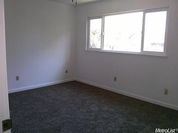 4th image of 1642 Vineland Ln