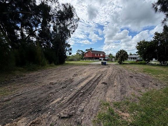3rd image of 1020 Linden Rd Lot 9812