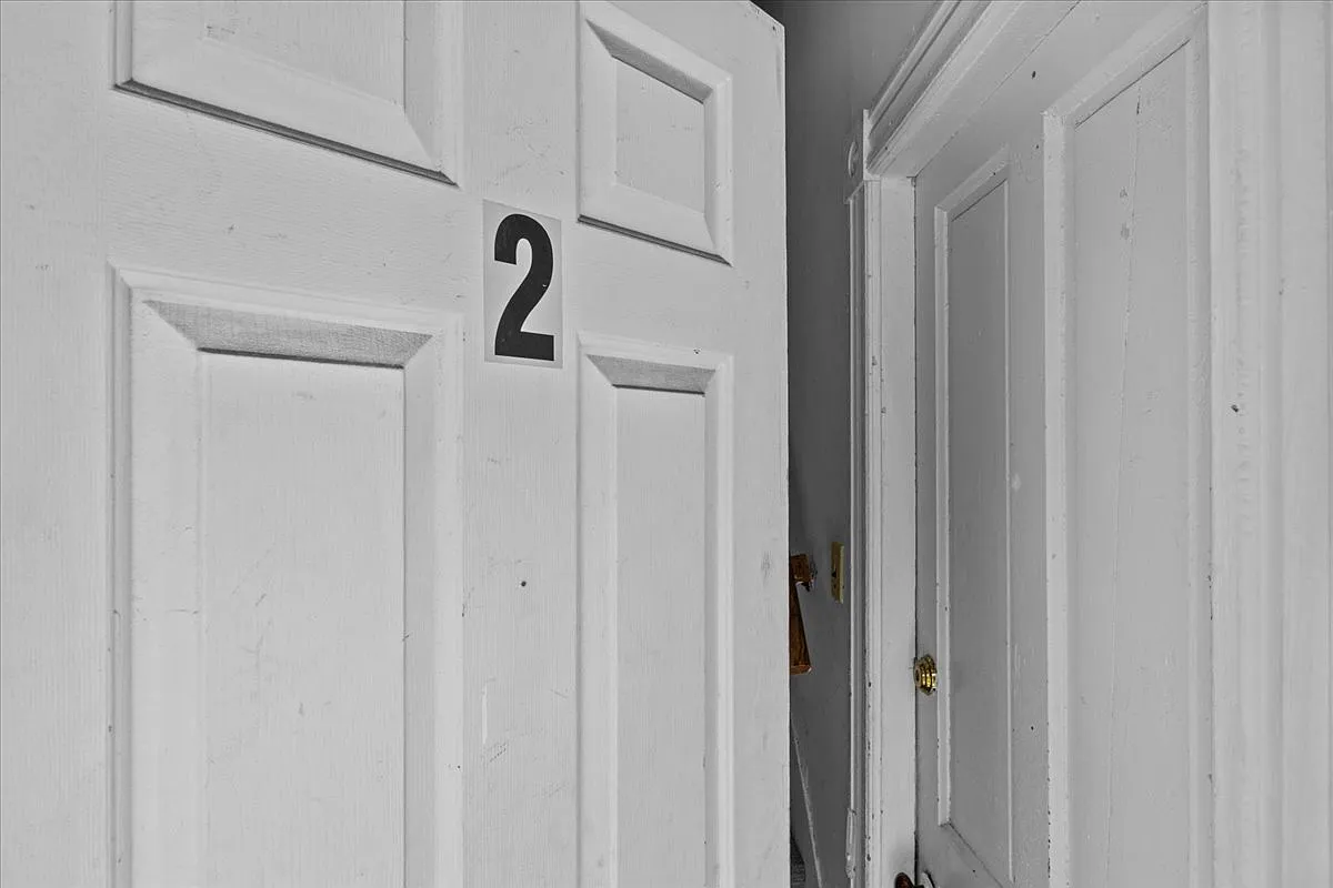 3 bed, 1163 sqft, $2,700 — Photo 2