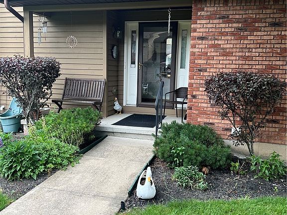 3rd image of 5230 Paddock Ln